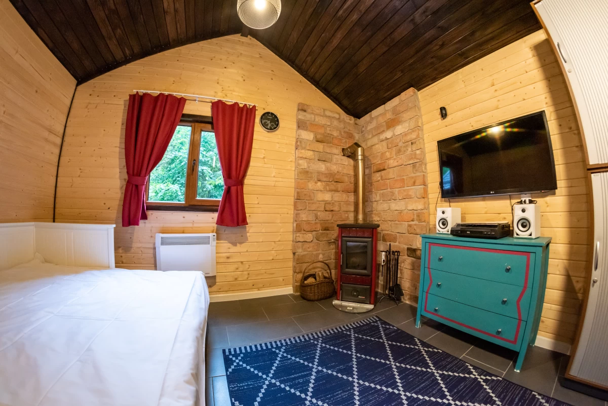https://www.travlocals.com/uploads/0010/10184/2025/05/23/cxc-1585.webp