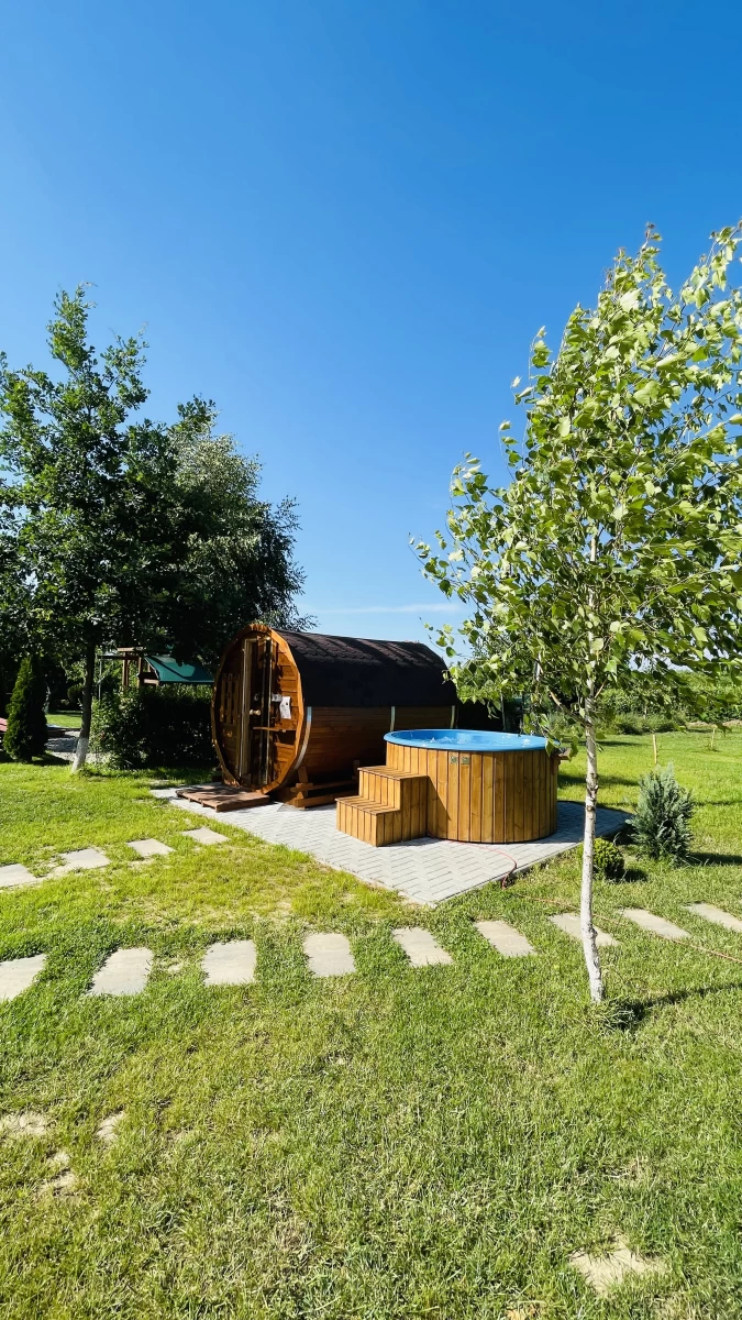 https://www.travlocals.com/uploads/0010/10189/2025/07/25/img-7321.webp