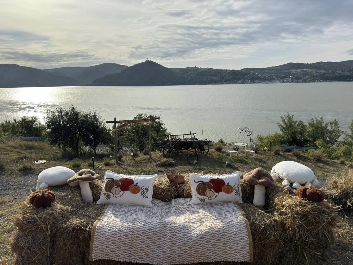 https://www.travlocals.com/uploads/0010/10202/2025/05/20/482327324-1319791912398739-6350159337640797288-n.webp