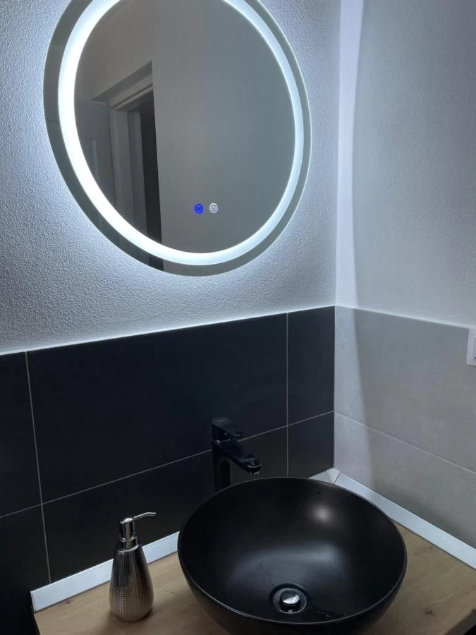 https://www.travlocals.com/uploads/0010/10205/2025/05/23/355705616.webp