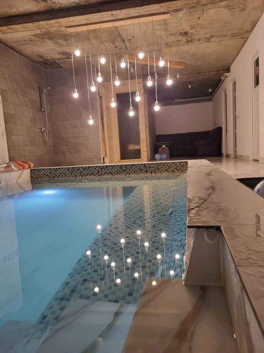 https://www.travlocals.com/uploads/0010/10214/2025/05/29/488022298-122122015646707752-3936877794739528390-n.webp