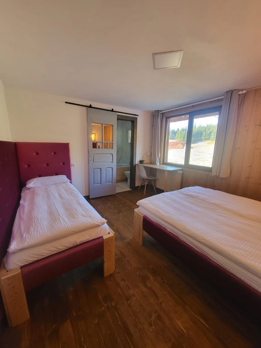 https://www.travlocals.com/uploads/0010/10214/2025/05/29/495488930-122126818442707752-5602030641759757642-n.webp