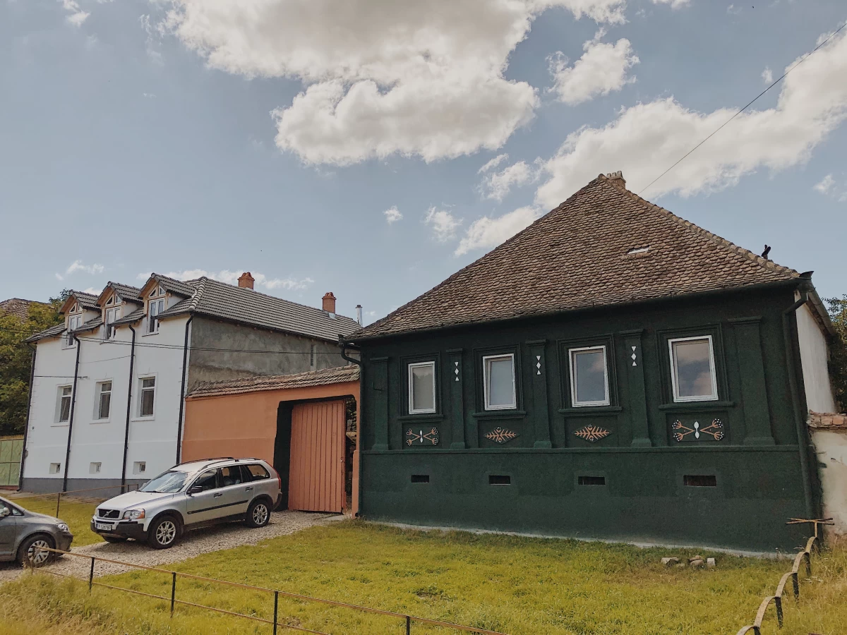https://www.travlocals.com/uploads/0010/10234/2025/06/06/photo-08072020-16-01-54.webp