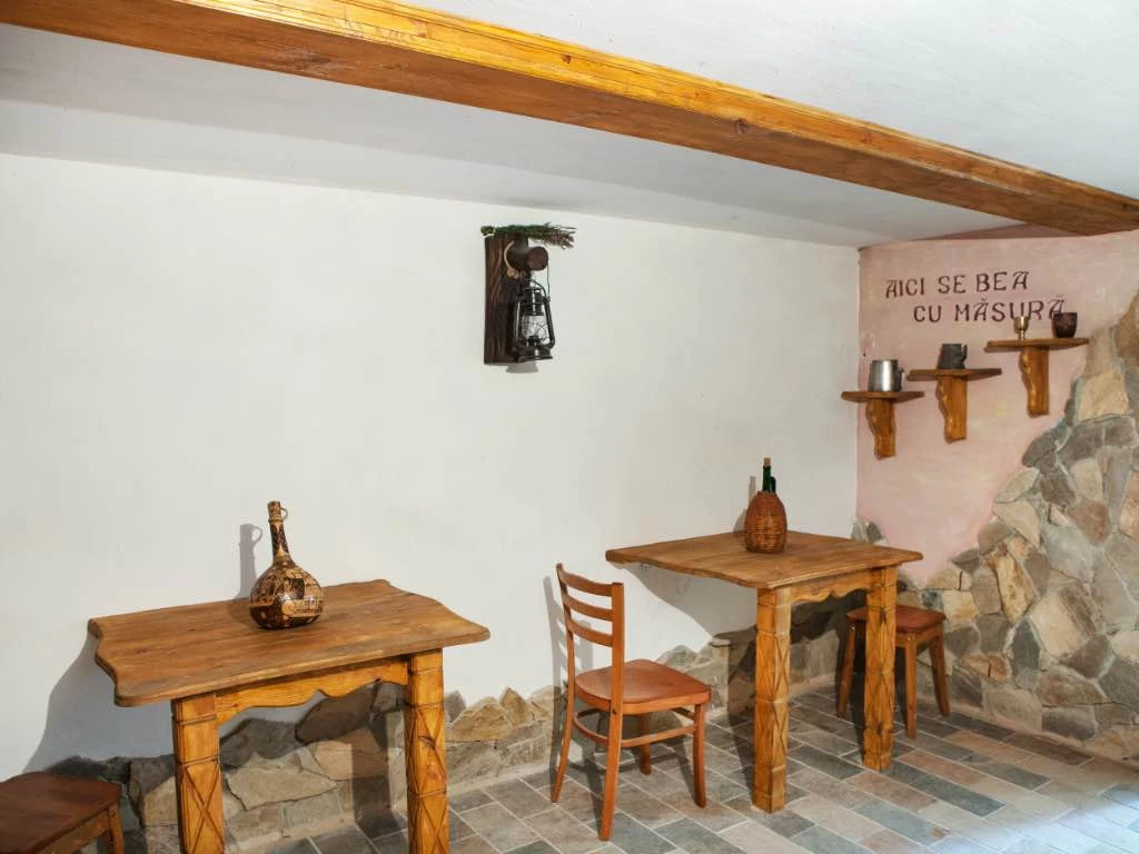https://www.travlocals.com/uploads/0010/10239/2025/06/09/image-149.webp