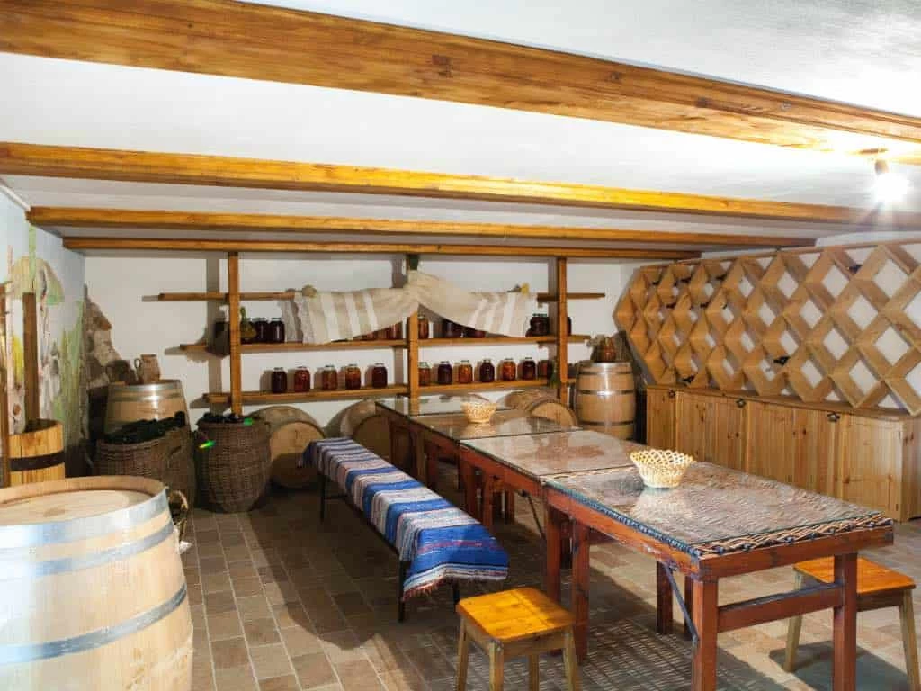 https://www.travlocals.com/uploads/0010/10239/2025/06/09/image-151.webp