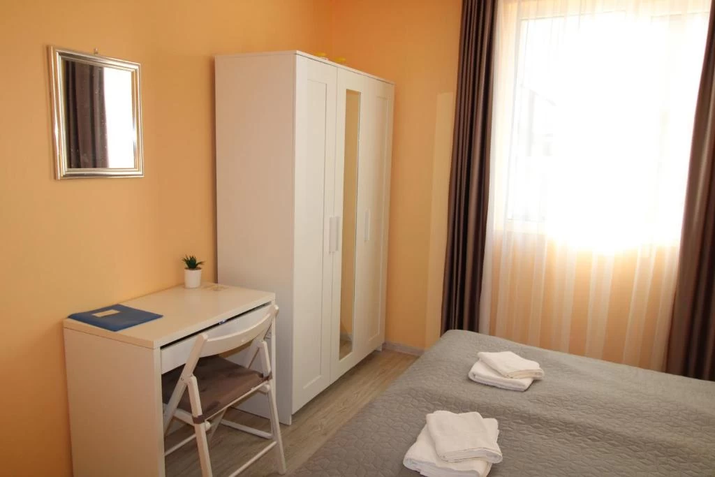 https://www.travlocals.com/uploads/0010/10256/2025/06/19/521350215.webp
