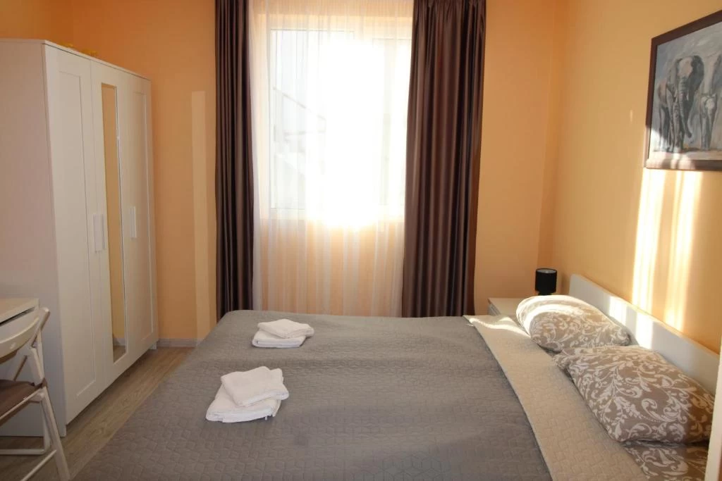 https://www.travlocals.com/uploads/0010/10256/2025/06/19/521350216.webp