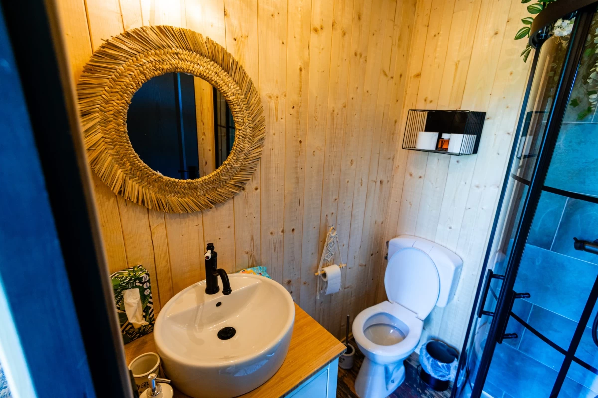 https://www.travlocals.com/uploads/0010/10368/2025/07/29/cozy-hill-88-scaled.webp