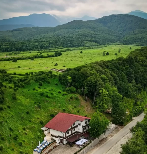 https://www.travlocals.com/uploads/0010/10371/2025/07/30/screenshot-2025-07-30-113534.webp