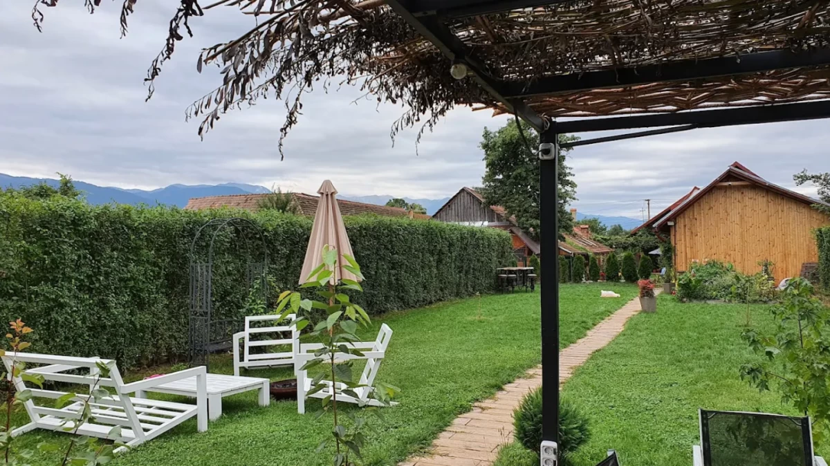 https://www.travlocals.com/uploads/0010/10374/2025/07/30/screenshot-2025-07-30-162228.webp