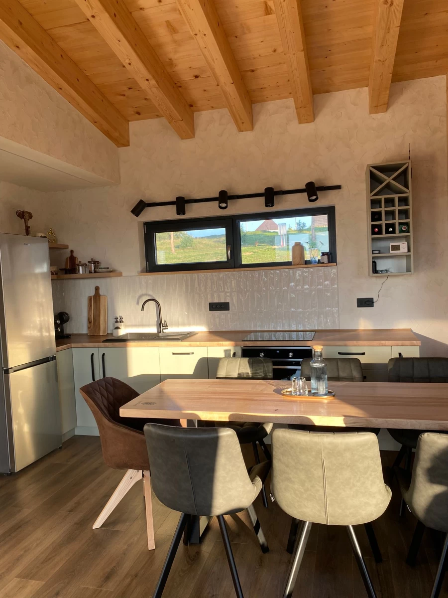 https://www.travlocals.com/uploads/0010/10402/2025/08/20/img-20250811-wa0009.webp