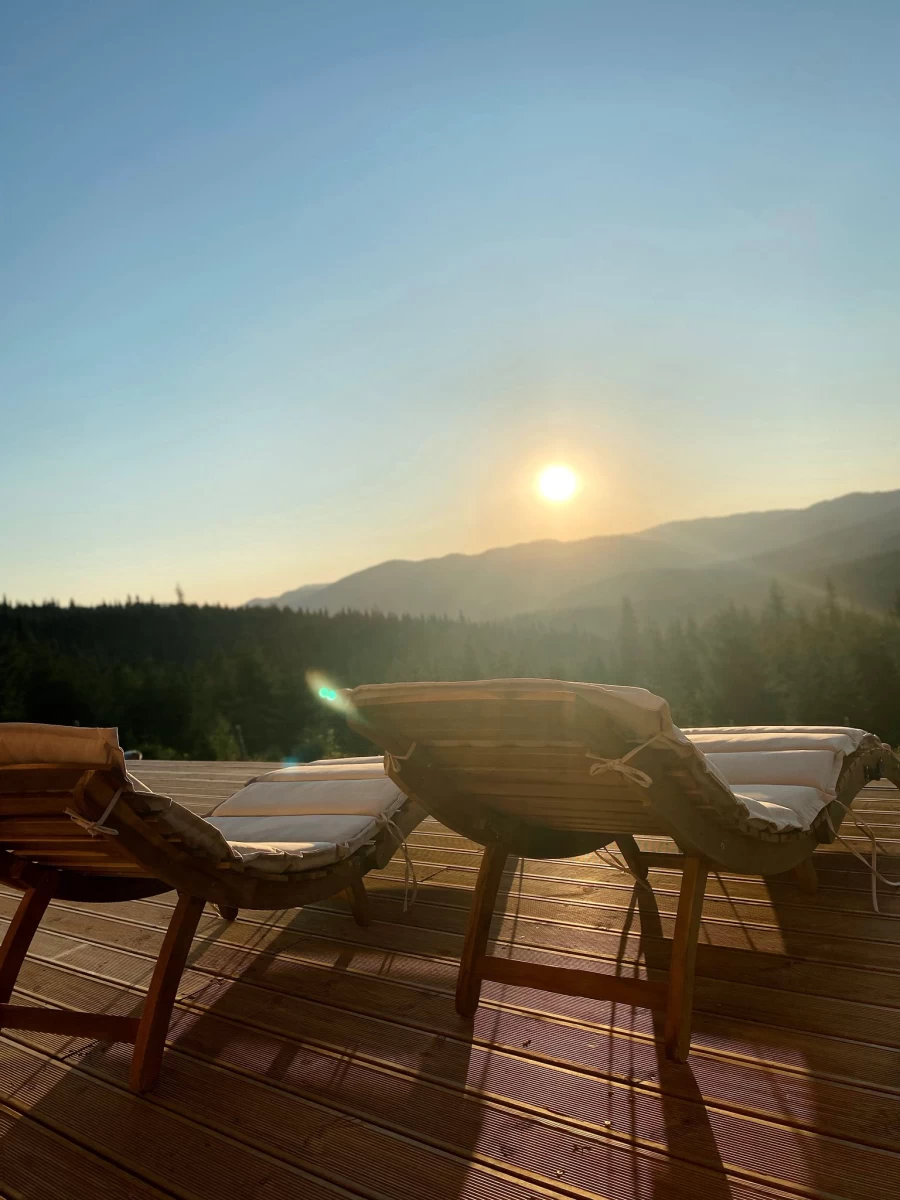 https://www.travlocals.com/uploads/0010/10402/2025/08/20/img-20250811-wa0020.webp