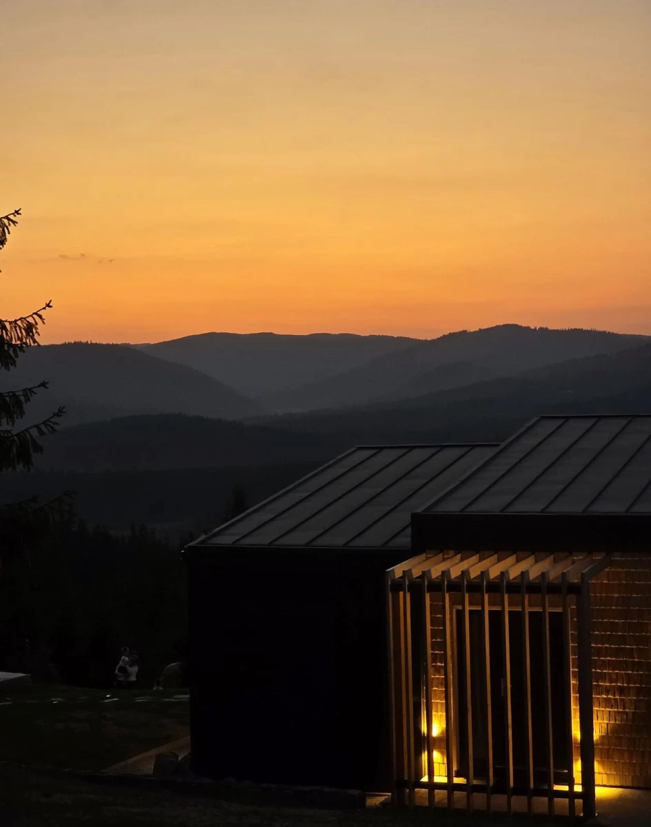 https://www.travlocals.com/uploads/0010/10402/2025/08/20/img-20250820-wa0002.webp