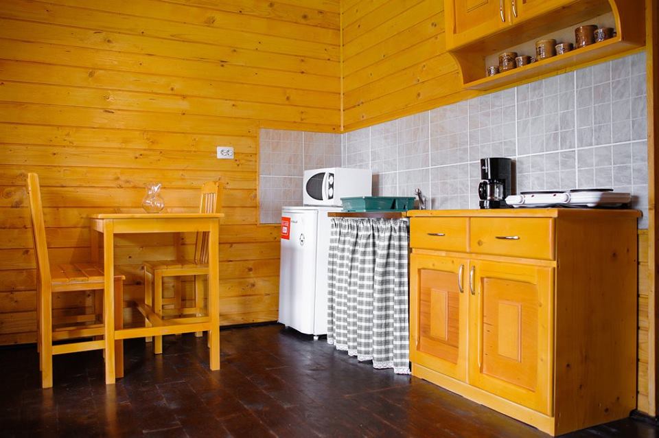 https://www.travlocals.com/uploads/2019/10/alpine-escape-studios-4.jpg