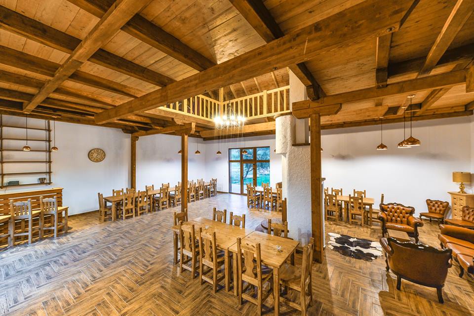 https://www.travlocals.com/uploads/2019/10/casa-trappold-14.jpg