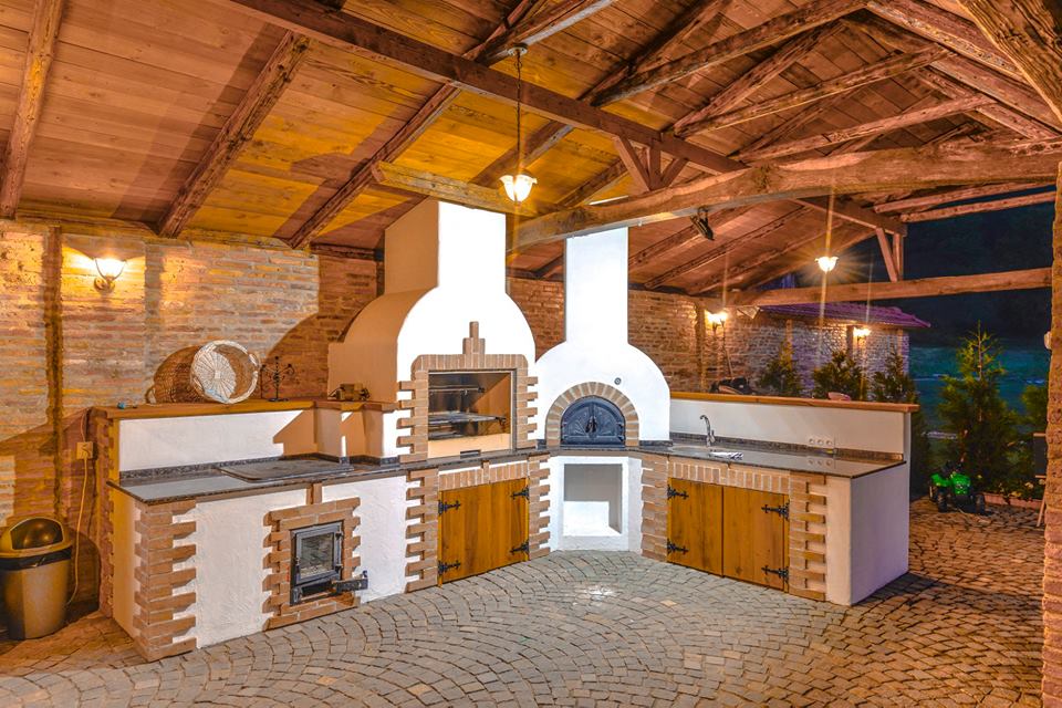 https://www.travlocals.com/uploads/2019/10/casa-trappold-16.jpg