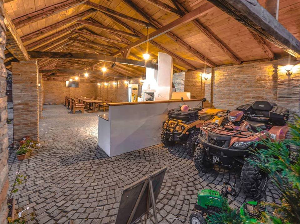 https://www.travlocals.com/uploads/2019/10/casa-trappold-17.jpg