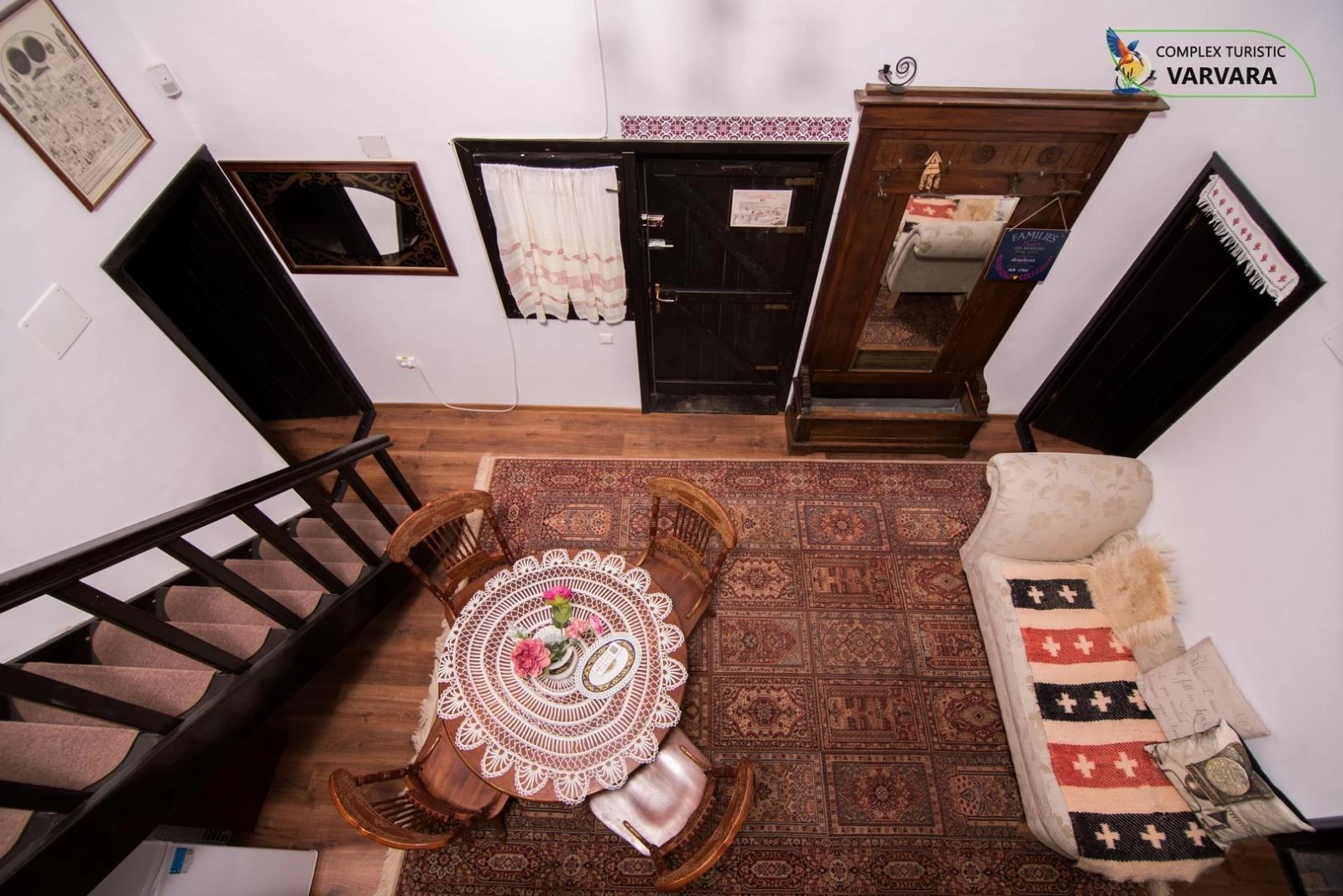 https://www.travlocals.com/uploads/2020/01/casa-din-vale-3.webp