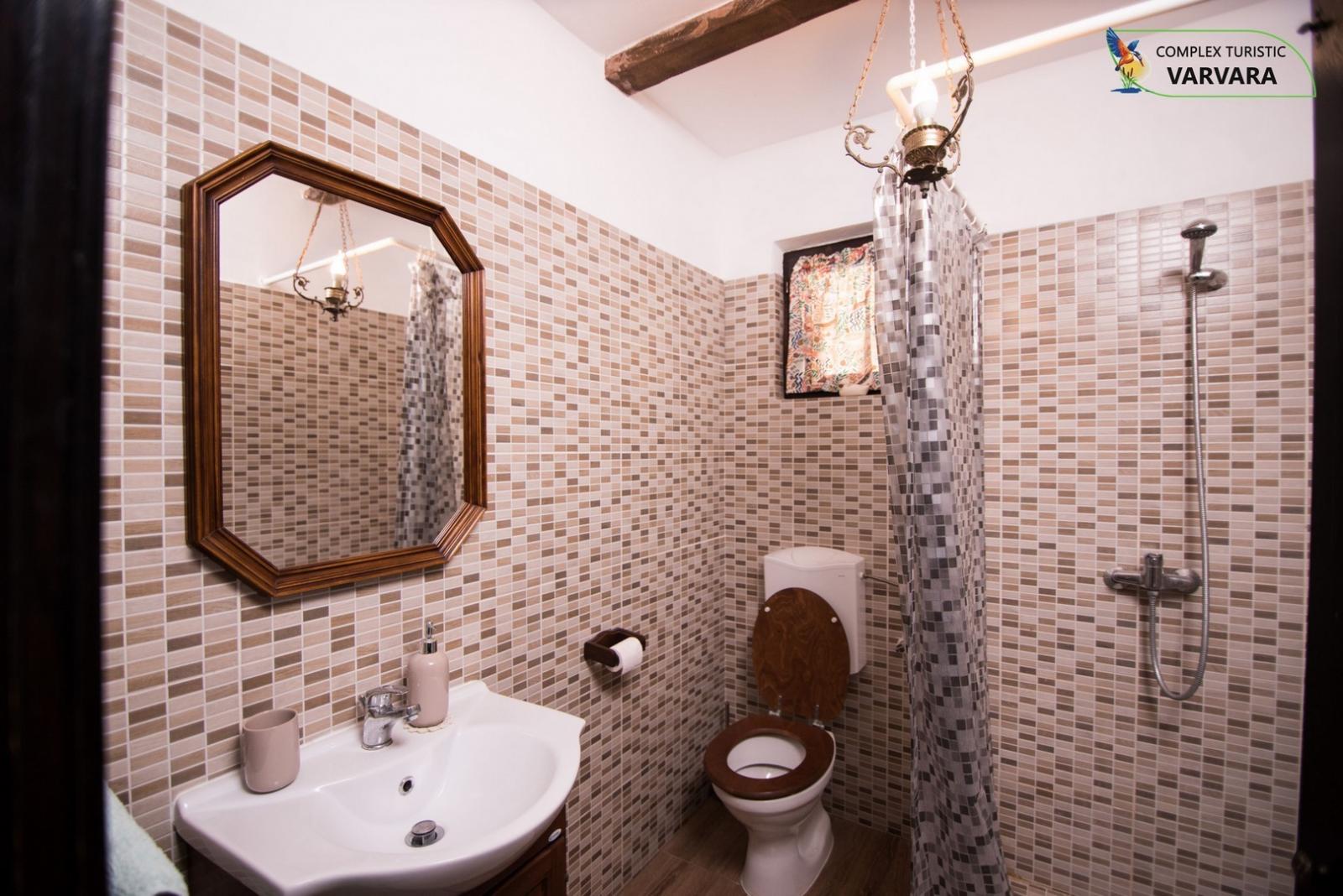 https://www.travlocals.com/uploads/2020/01/casa-veche-10.jpg