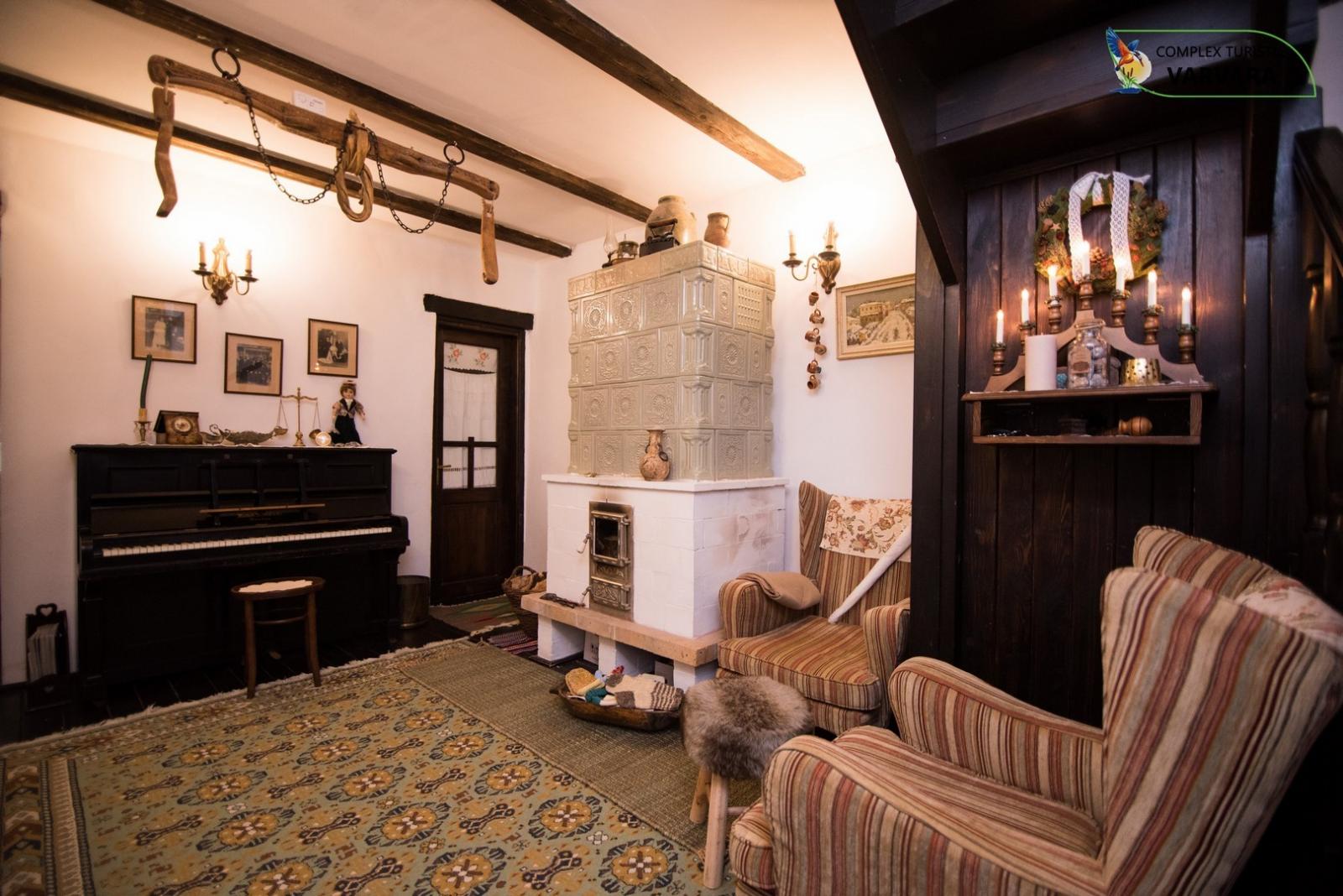 https://www.travlocals.com/uploads/2020/01/casa-veche-14.jpg