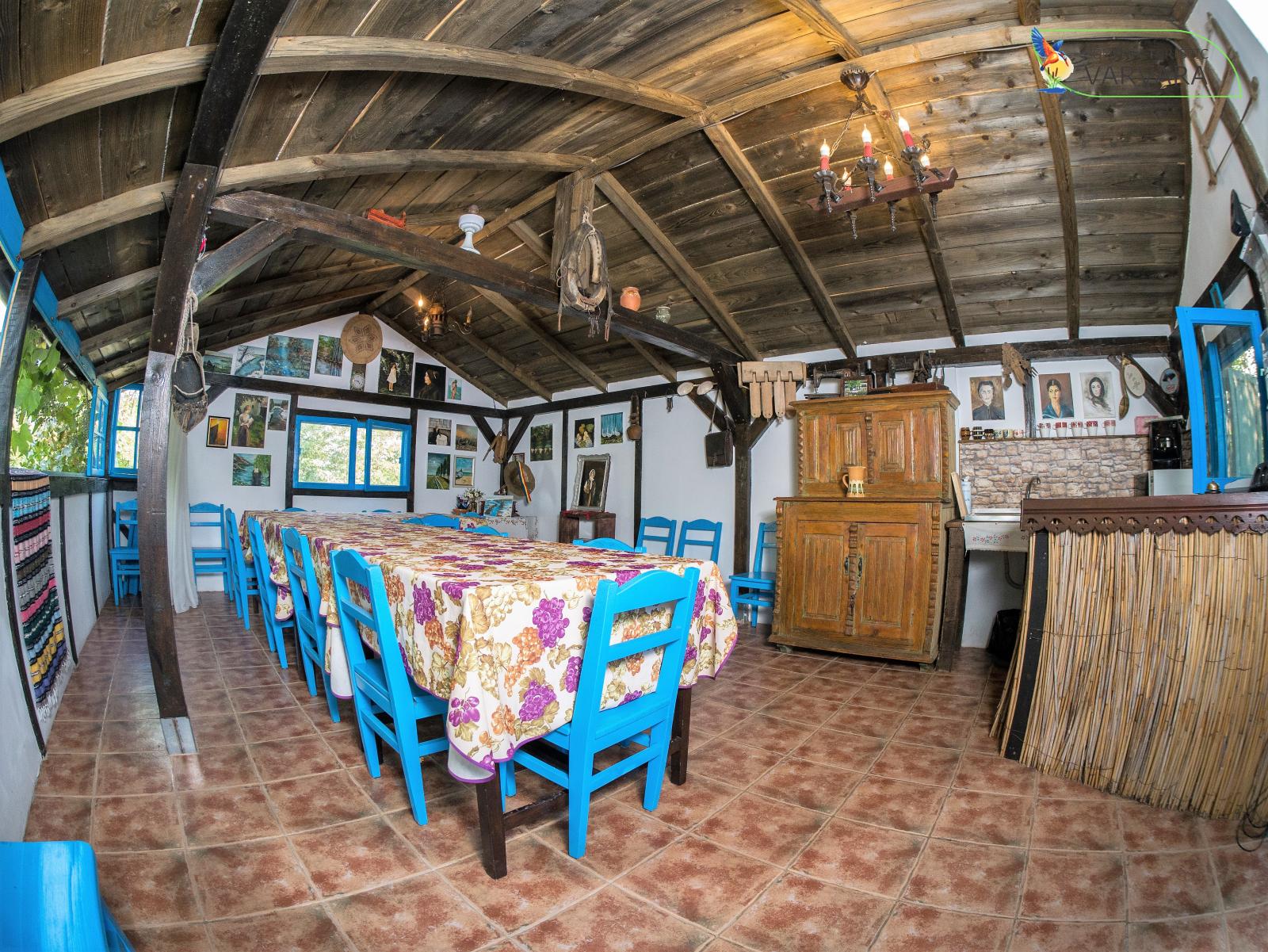 https://www.travlocals.com/uploads/2020/01/casa-veche-7.jpg