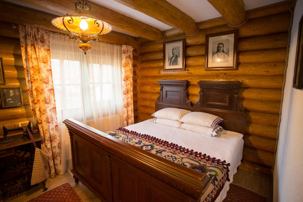 https://www.travlocals.com/uploads/2020/01/conacul-maria-theresa-8.jpg