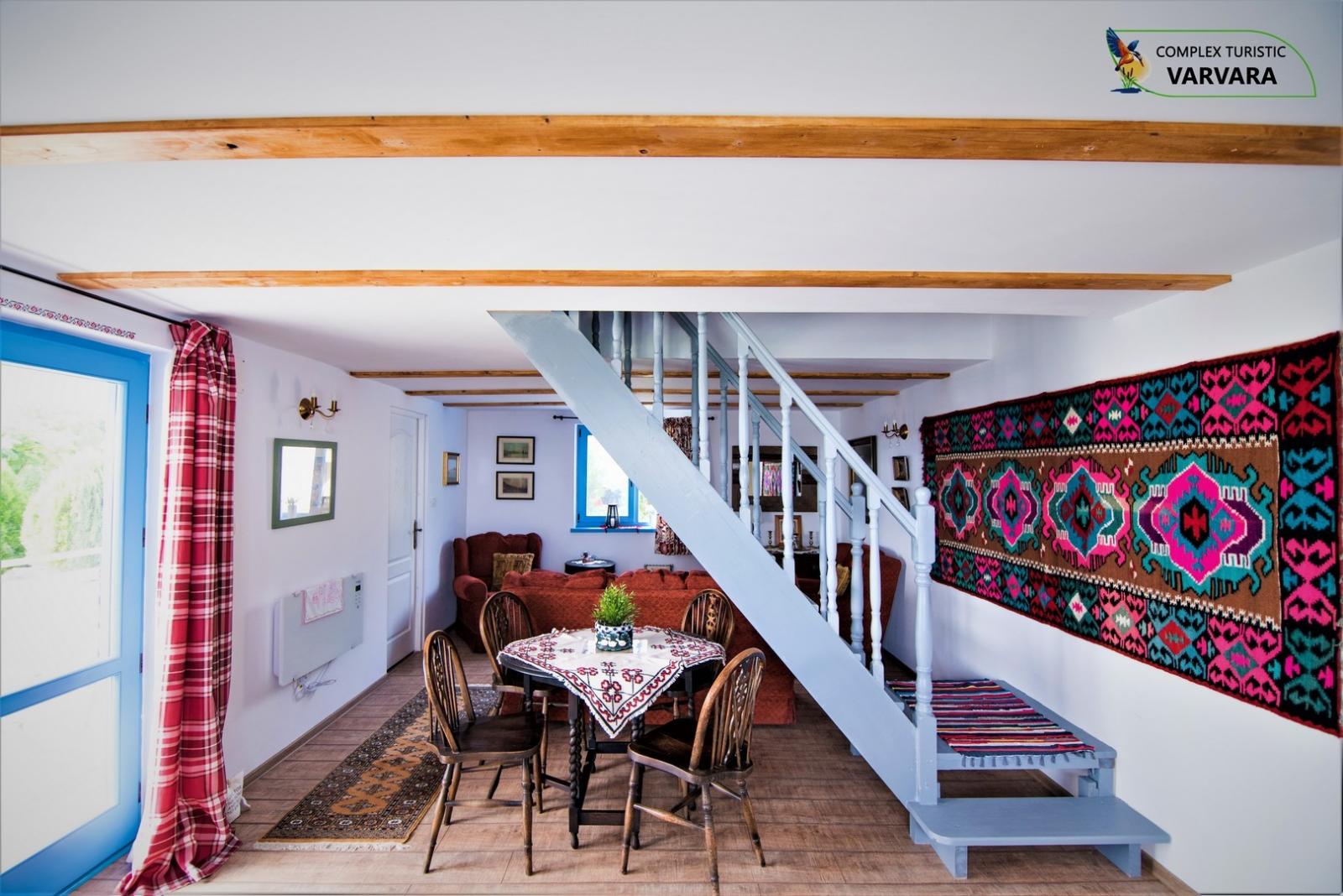 https://www.travlocals.com/uploads/2020/01/sunrise-house-8.jpg