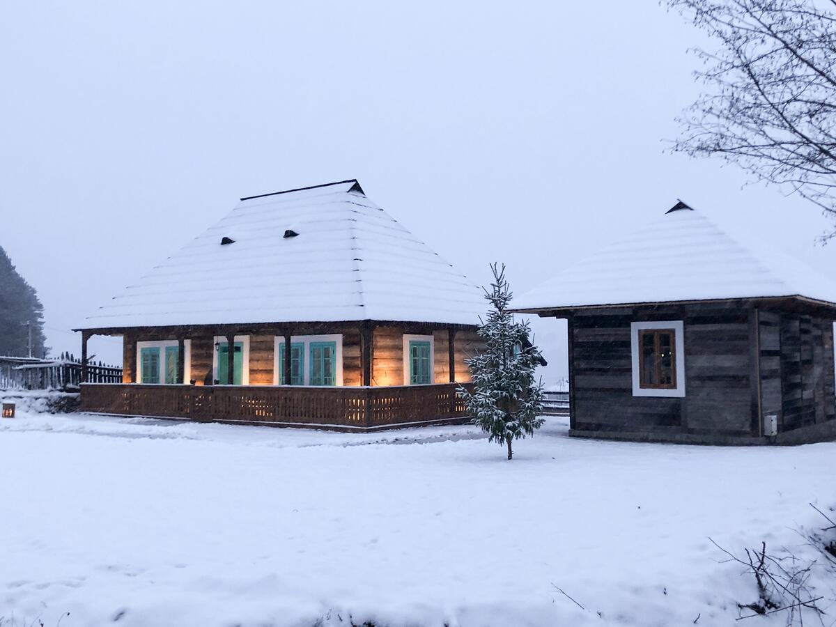 https://www.travlocals.com/uploads/2020/05/hygge-hut-4.jpg