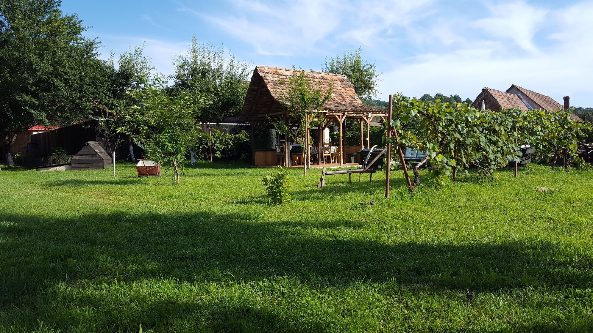 https://www.travlocals.com/uploads/2020/08/valchid-guest-housea-13.jpg